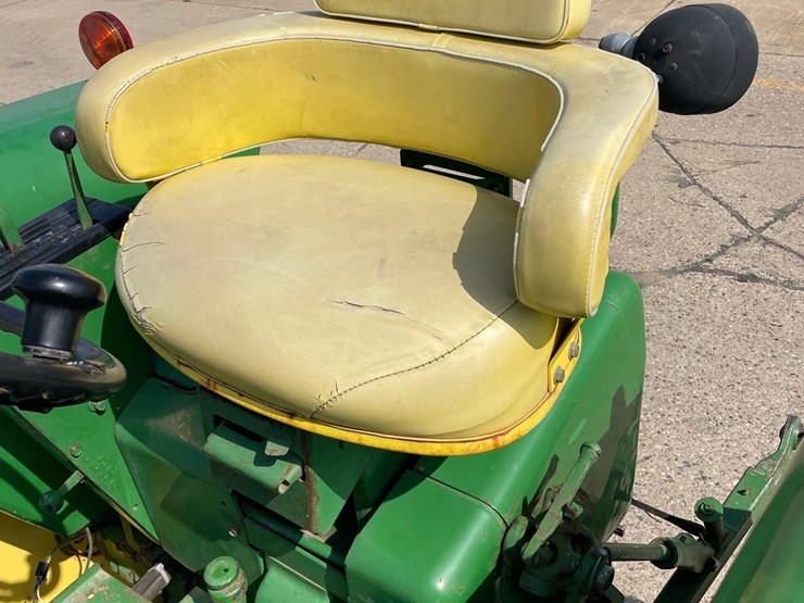 john-deere-3020-image-30