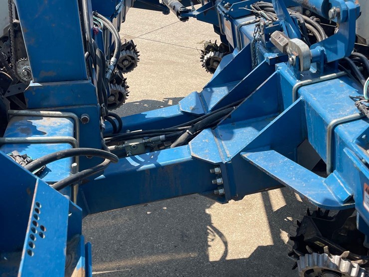 kinze-3200-image-30