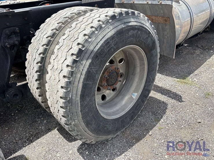 2019-kenworth-t880-image-43