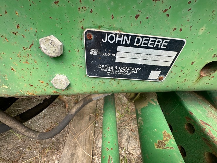 2000-john-deere-6310-image-55