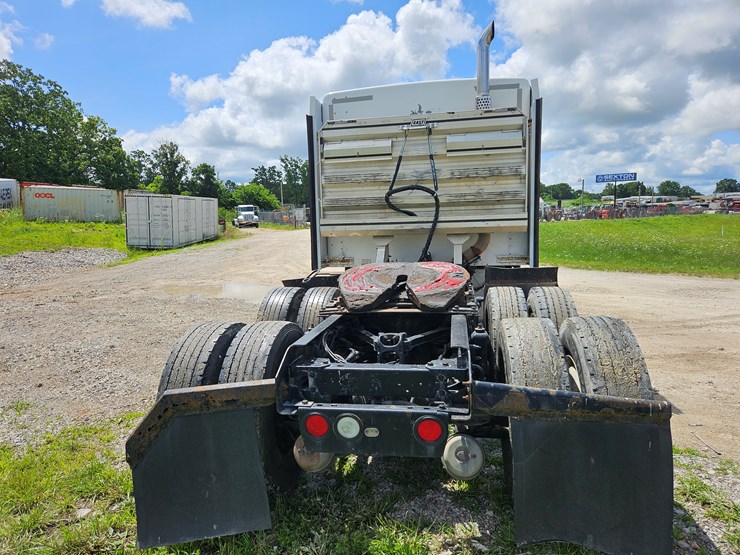 2005-kenworth-t600-image-19