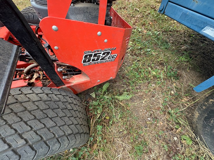 #25349-•-inop-bad-boy-outlaw-zero-turn-mower-image-18
