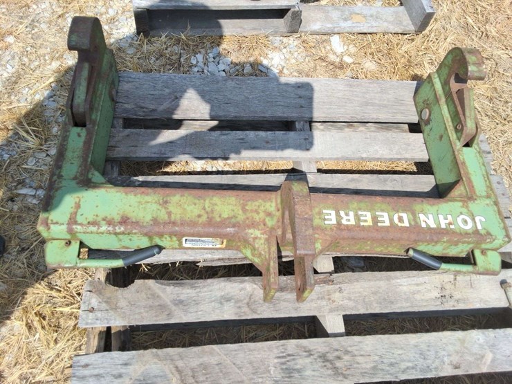 john-deere-quick-hitch-image-2