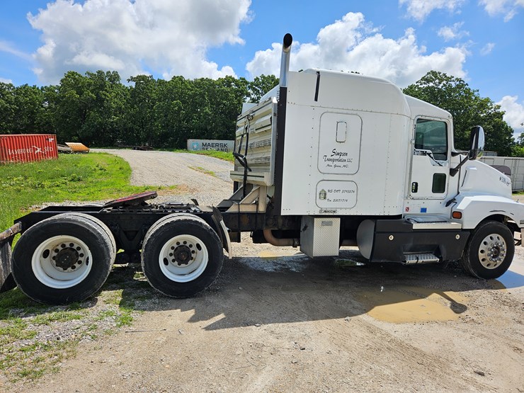 2005-kenworth-t600-image-28