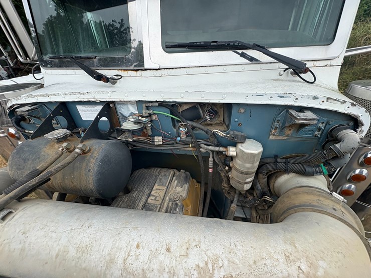 2005-peterbilt-379-image-64