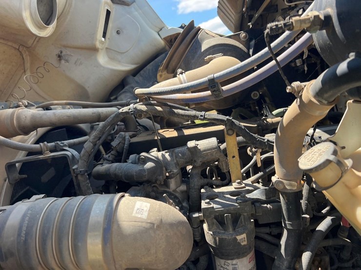 2016-kenworth-t270-image-12