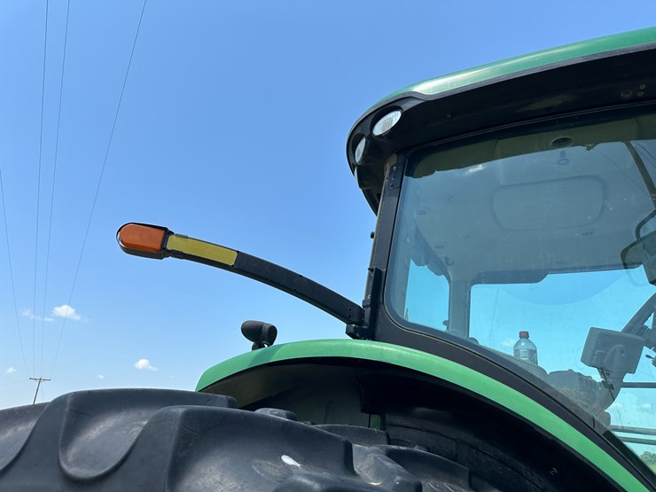 2014-john-deere-8285r-image-39