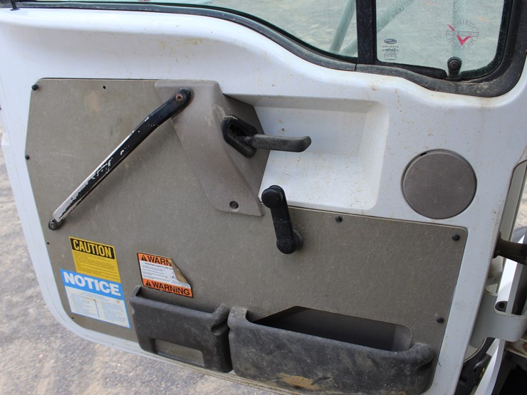 2004-vactor-2100-image-27