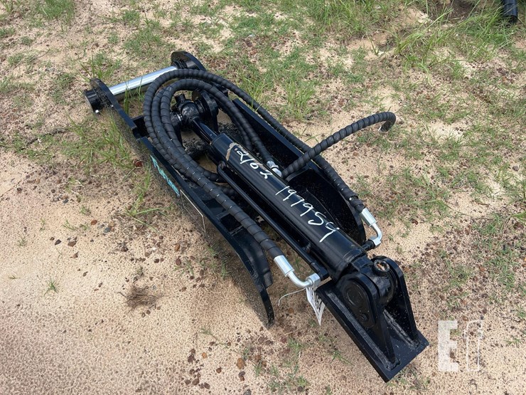 unused-future-5t-hyd-thumb-clamp-image-1