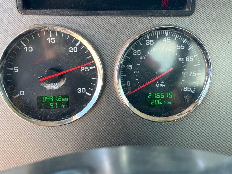 2016-kenworth-t270-image-39