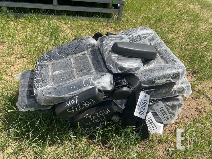 unused-future-equipment-seat-image-1