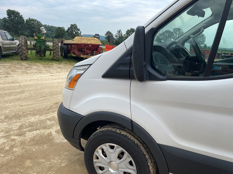 2015-ford-transit-image-37