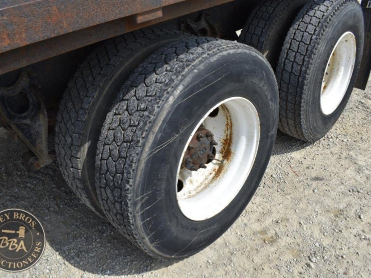 2013-international-durastar-4400-image-36
