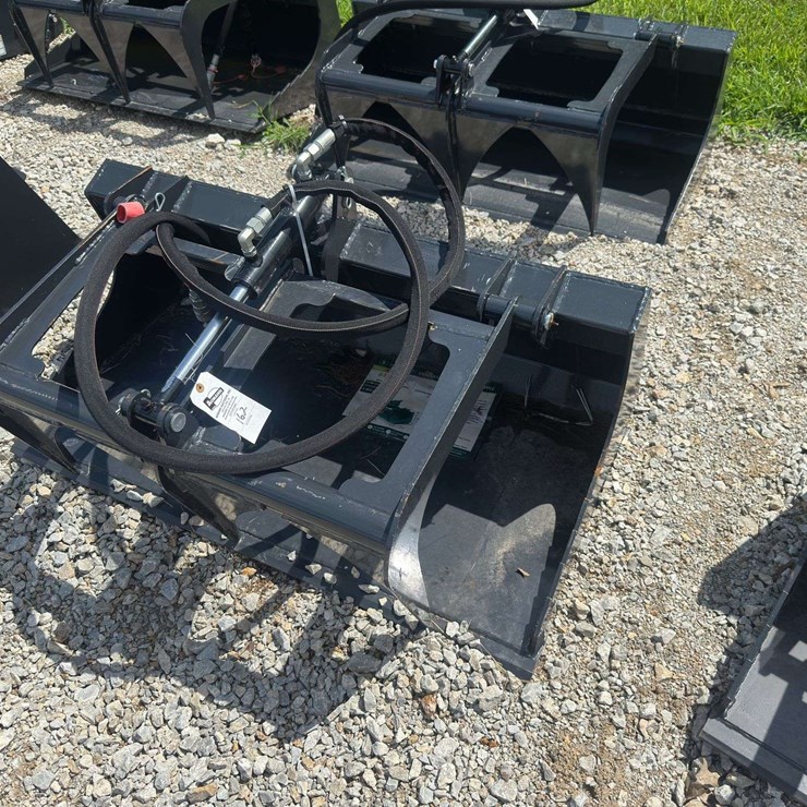 Mini Stump Grapple