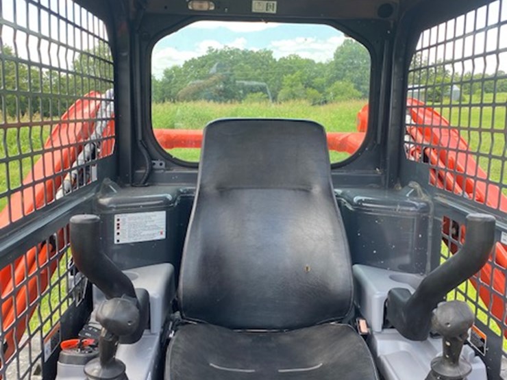 2023-kubota-svl75-2-image-8