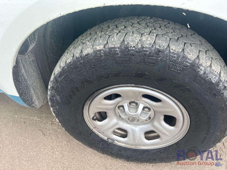 2016-nissan-frontier-image-23