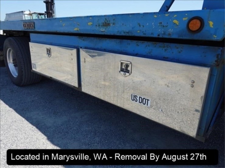 2001-freightliner-fl60-image-33