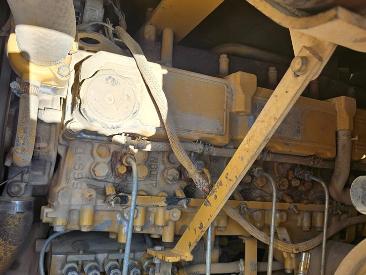 caterpillar-d4c-image-32