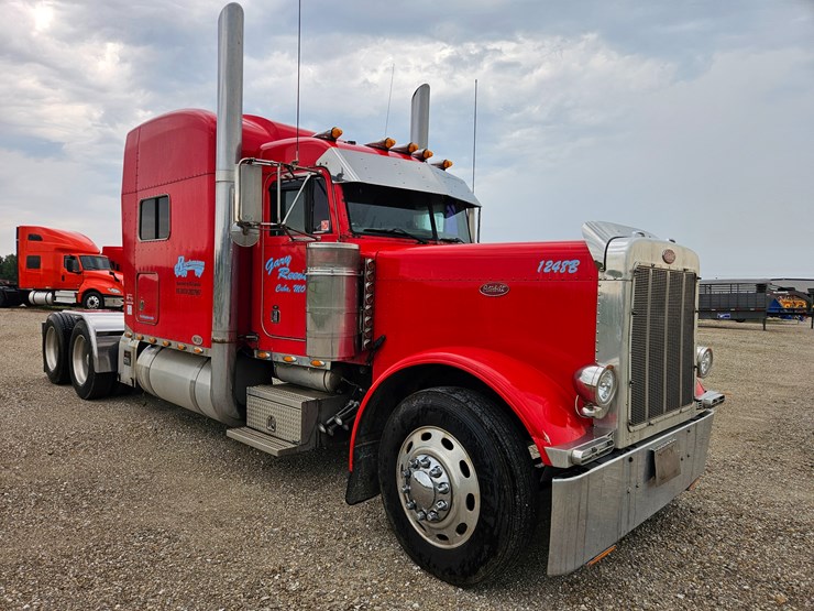2003-peterbilt-379-image-32