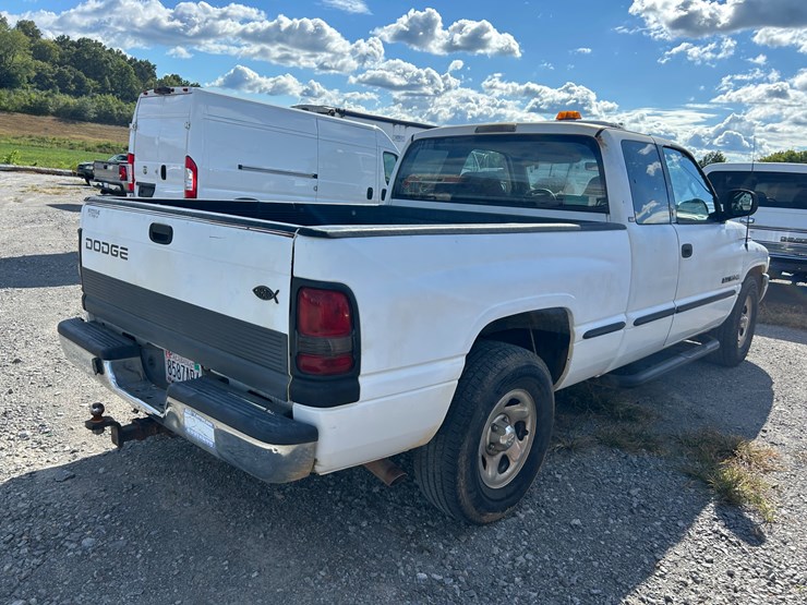 1998-dodge-ram-1500-image-4