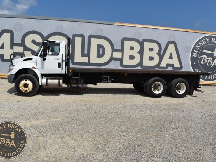 2013-international-durastar-4400-image-2