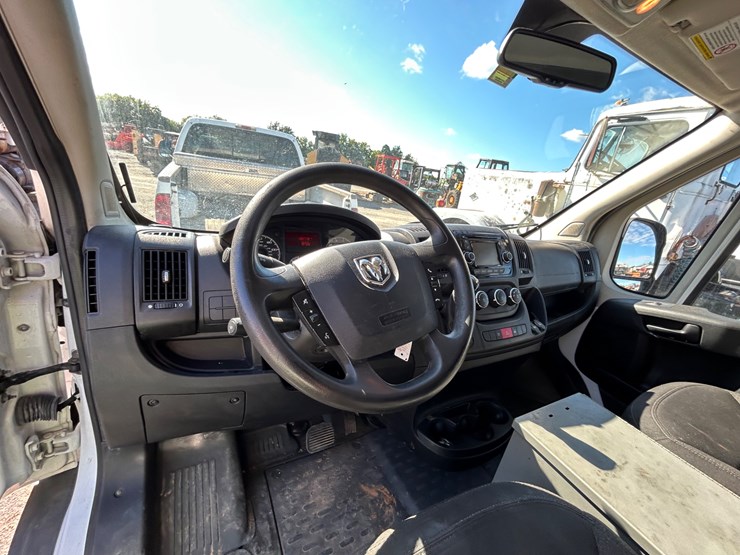 2017-ram-promaster-2500-image-10