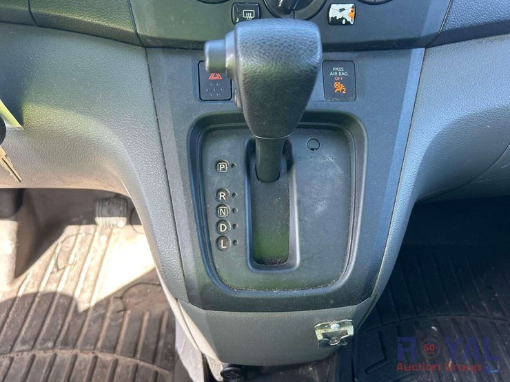 2016-nissan-nv200-image-20