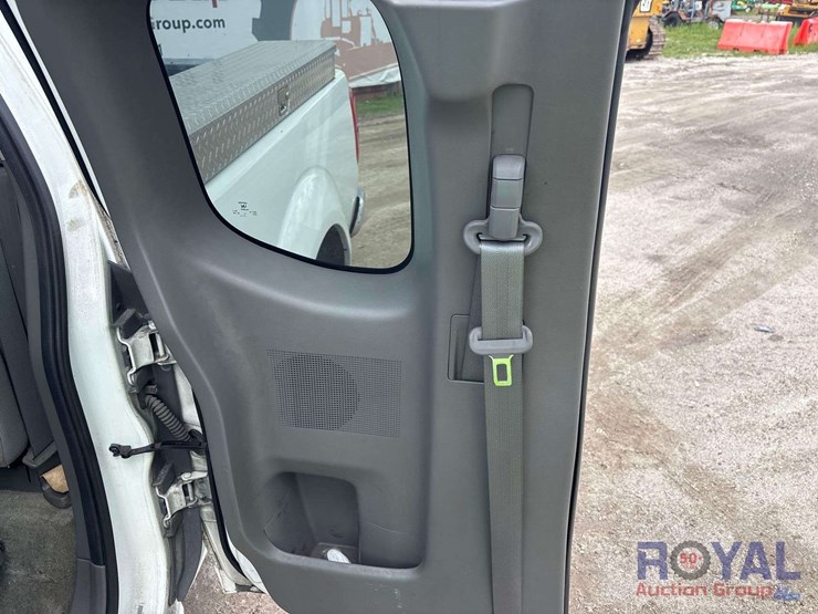 2014-nissan-frontier-image-15