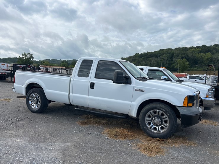 2006-ford-f250-image-1