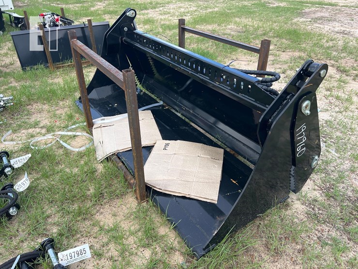 unused-future-skid-steer-4in1-combo-bucket-image-1