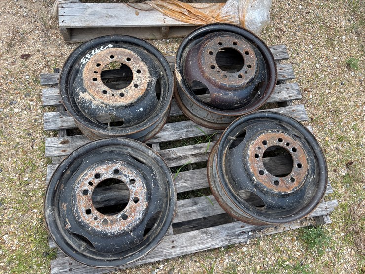 #79733-•-qty-4,-17-inch,-8lug-tires-and-rims-image-3