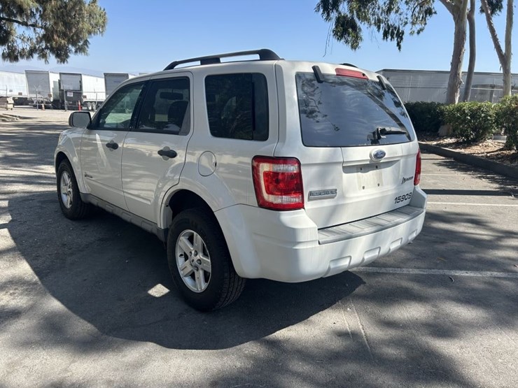 2009-ford-escape-image-3
