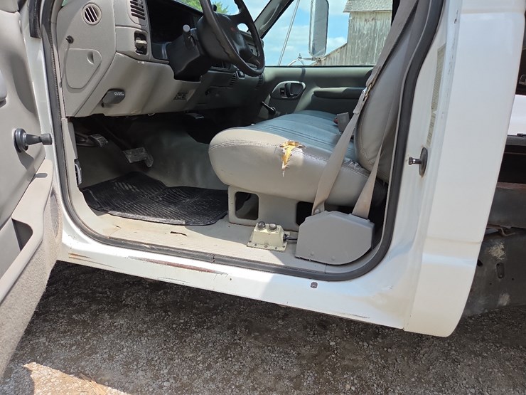 2000-gmc-3500hd-image-34
