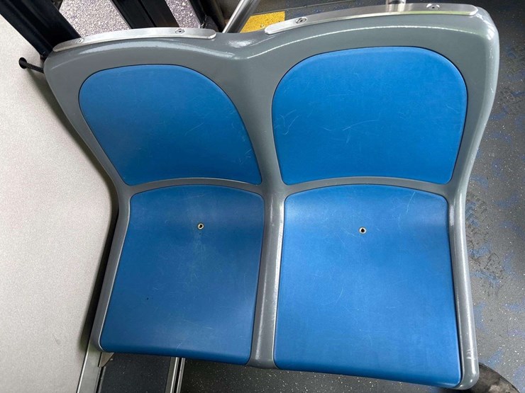 2014-gillig-low-floor-image-25