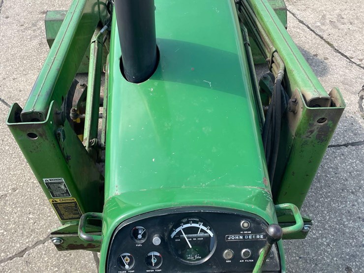 john-deere-3020-image-41