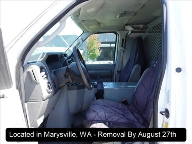 2010-ford-e150-image-4
