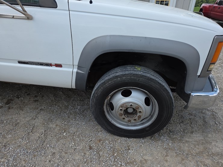 2000-gmc-3500hd-image-5