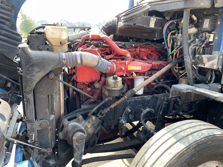 2016-kenworth-t680-image-36