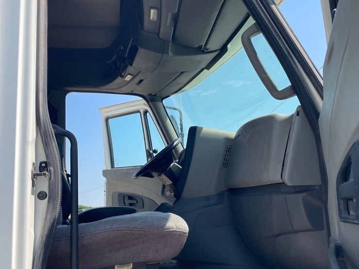2012-international-prostar-image-65