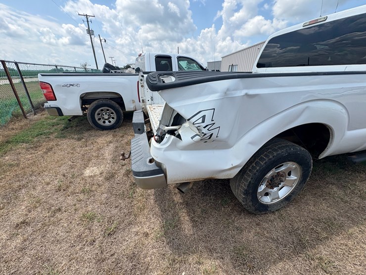 2015-ford-f250-image-17