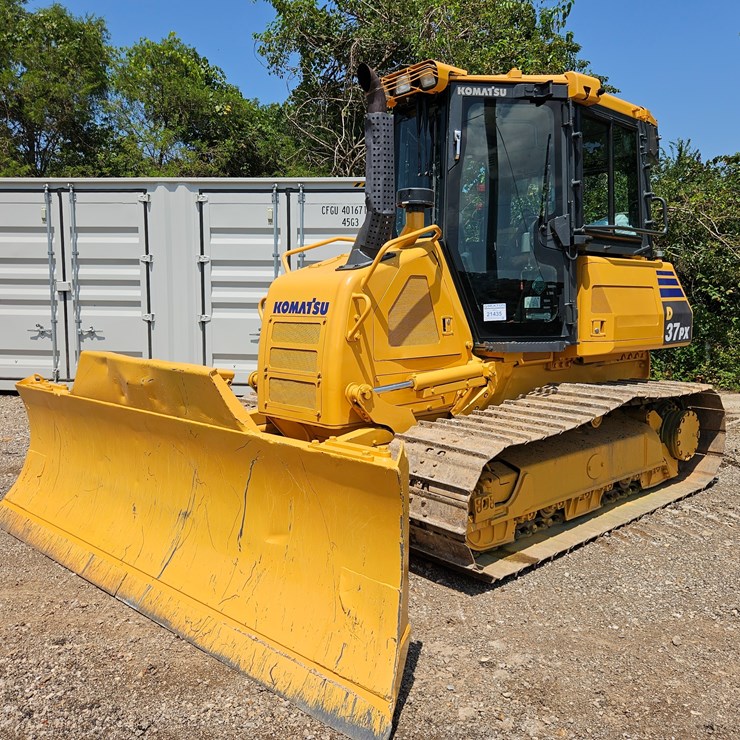2018 KOMATSU D37PX-23