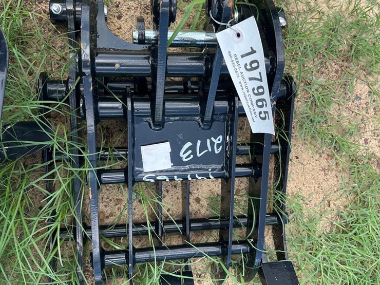 unused-future-mini-excavator-grapple-image-1
