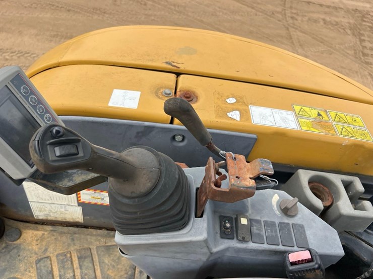 caterpillar-303.5e-cr-image-27