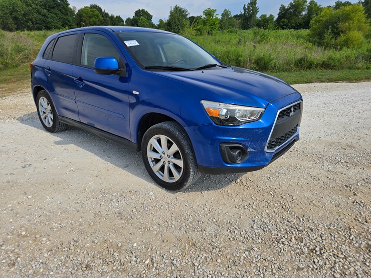 2015-mitsubishi-outlander-image-40