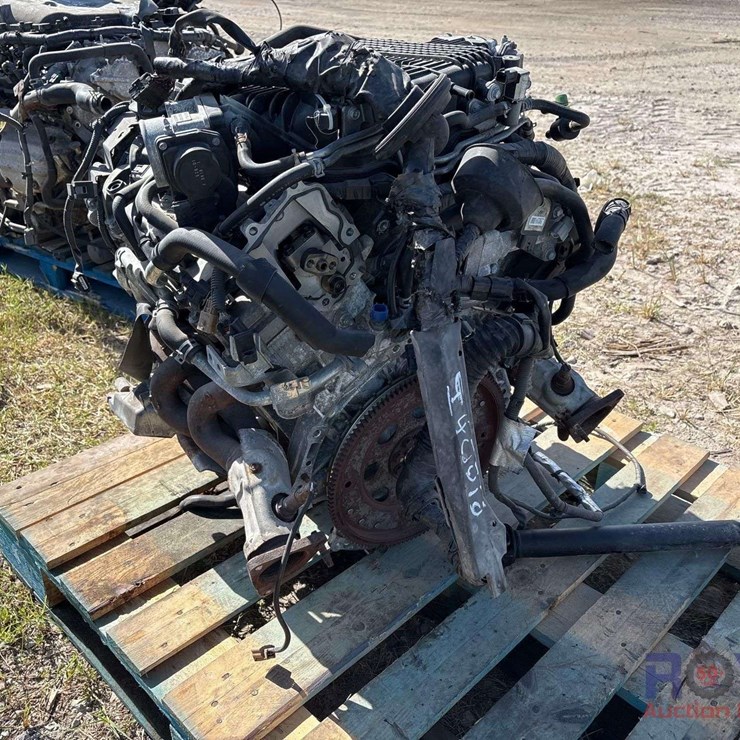 Nissan V6 Engine