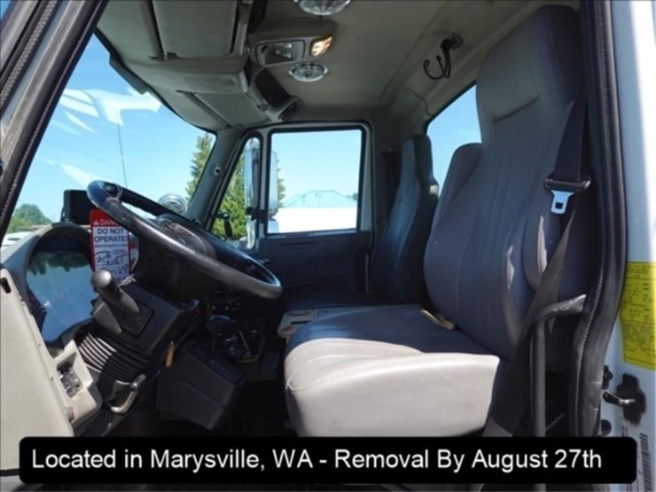 2009-international-durastar-4300-image-16