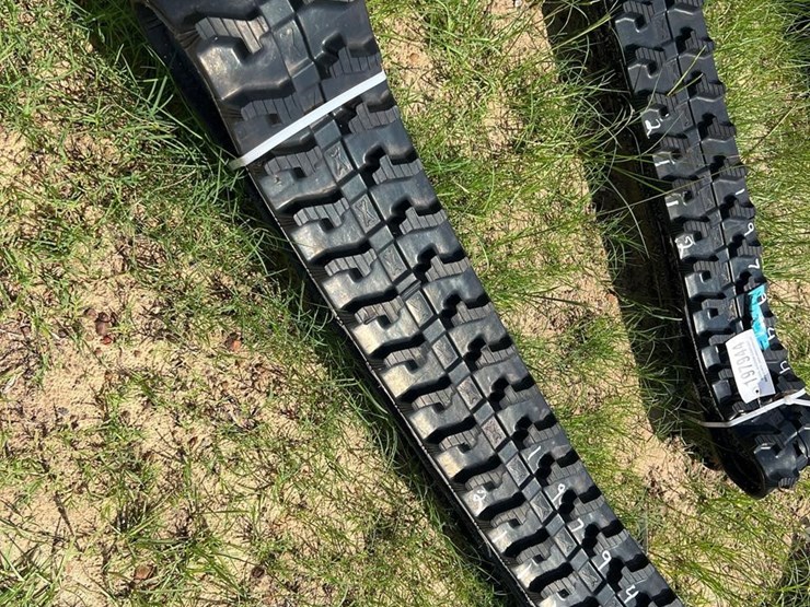 unused-future-pair-of-mini-rubber-tracks-image-1