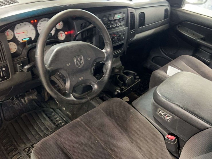 2003-dodge-ram-2500-image-19