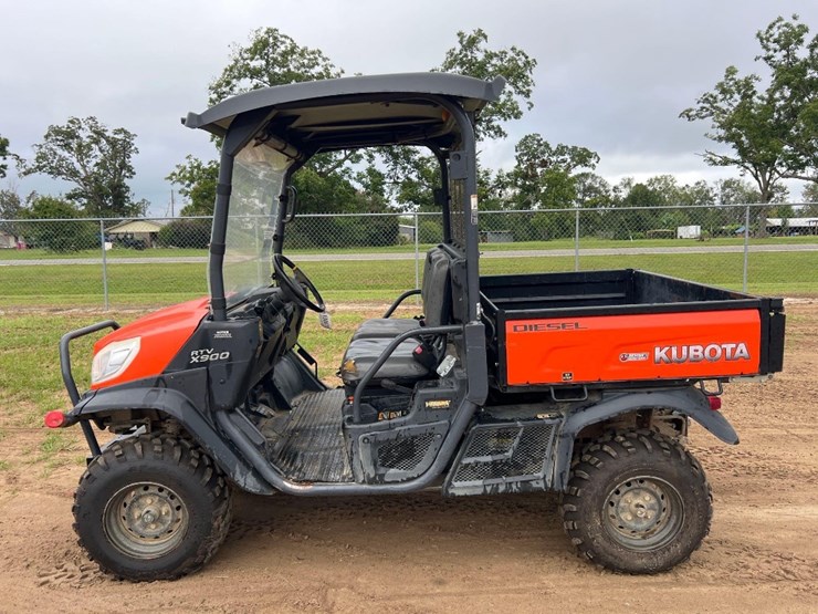 2016-kubota-rtv-x900-image-1