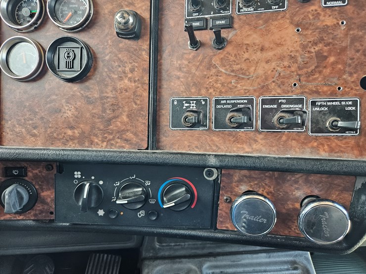 2005-kenworth-t600-image-76